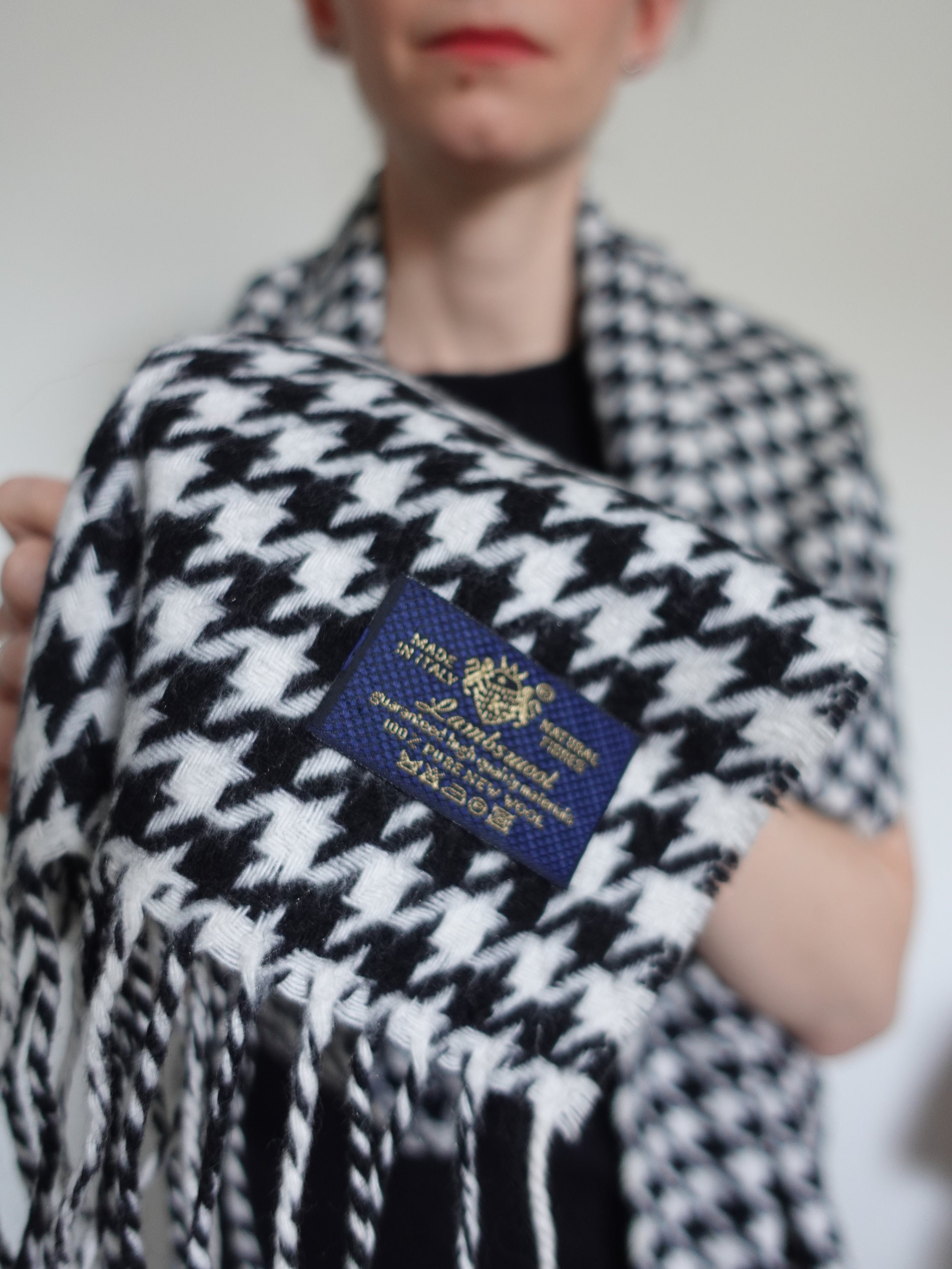 Fekete fehér gyapjú sál