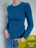 Kék kasmír pulcsi